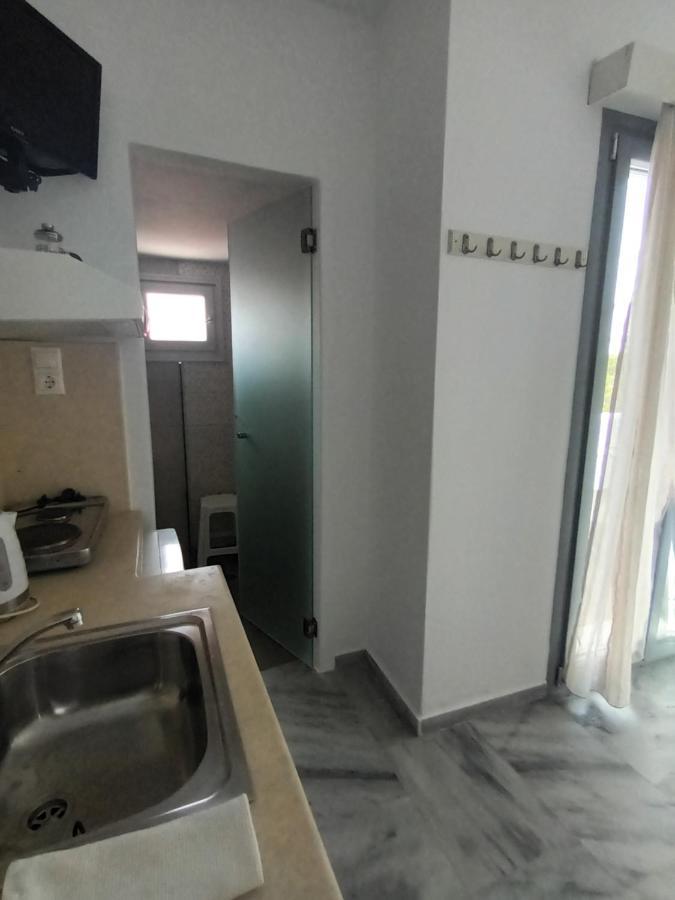 Theofanis Studios Agia Anna  Luaran gambar